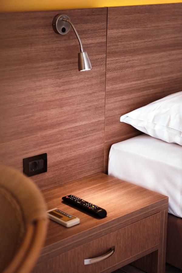 Hotel Pavlou Poros Town 外观 照片