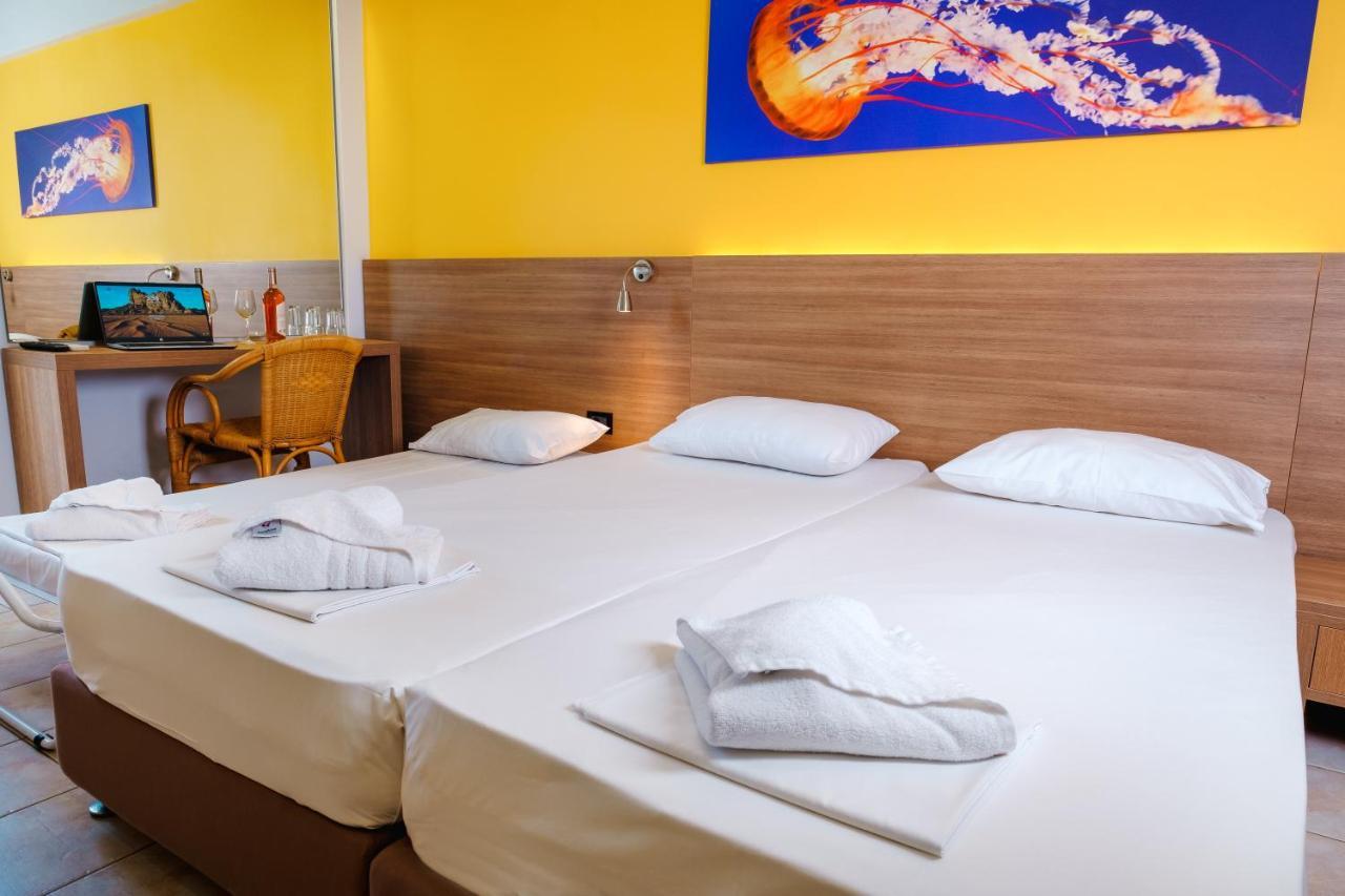 Hotel Pavlou Poros Town 外观 照片